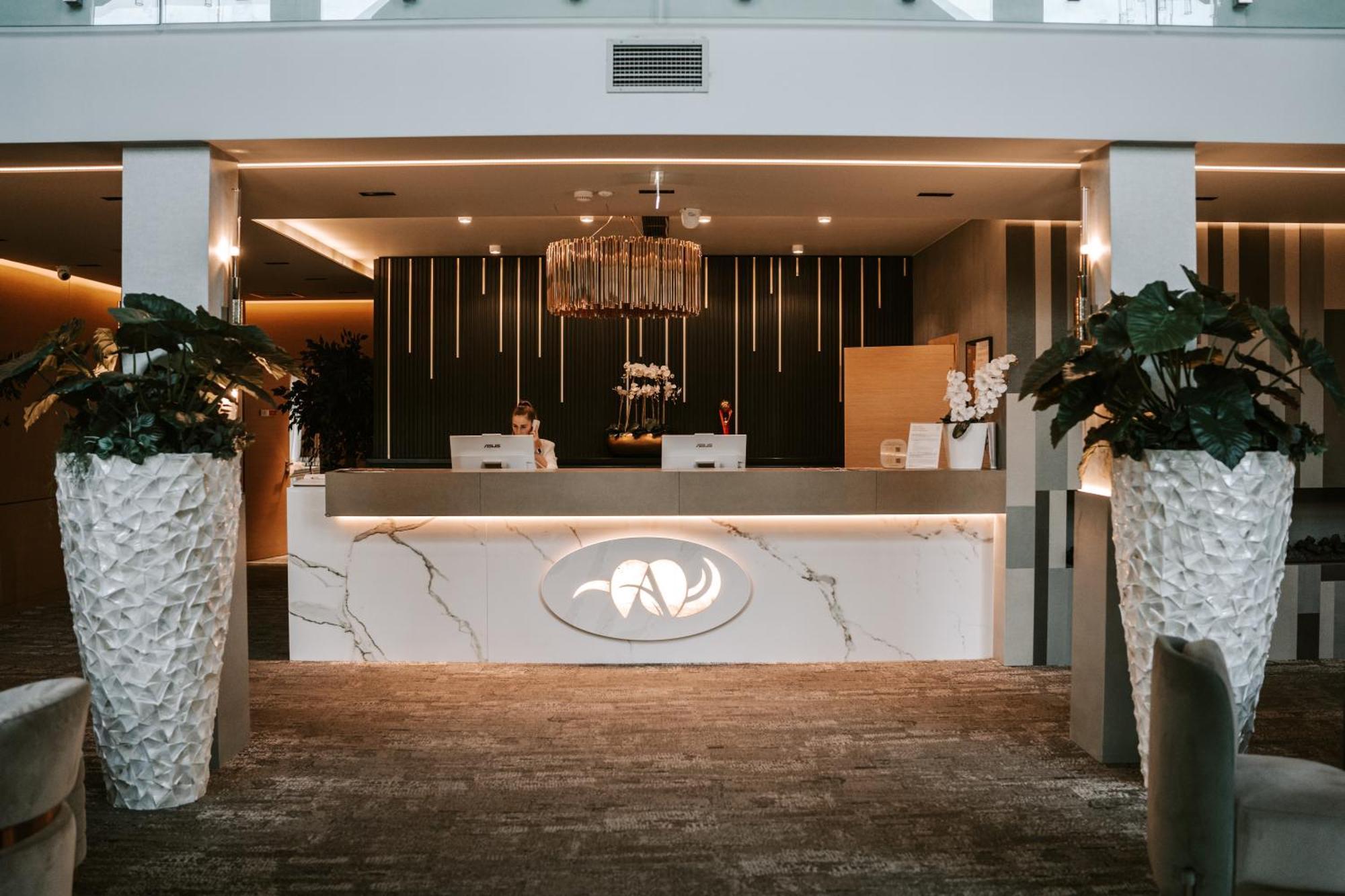 Avalon Resort & Spa Мишкольц Экстерьер фото